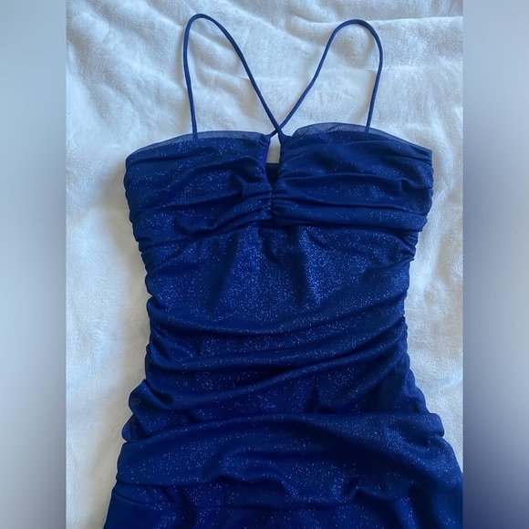 Navy Blue Long Prom/ Gala/ Event Dress (open to offers) - Picture 4 of 15